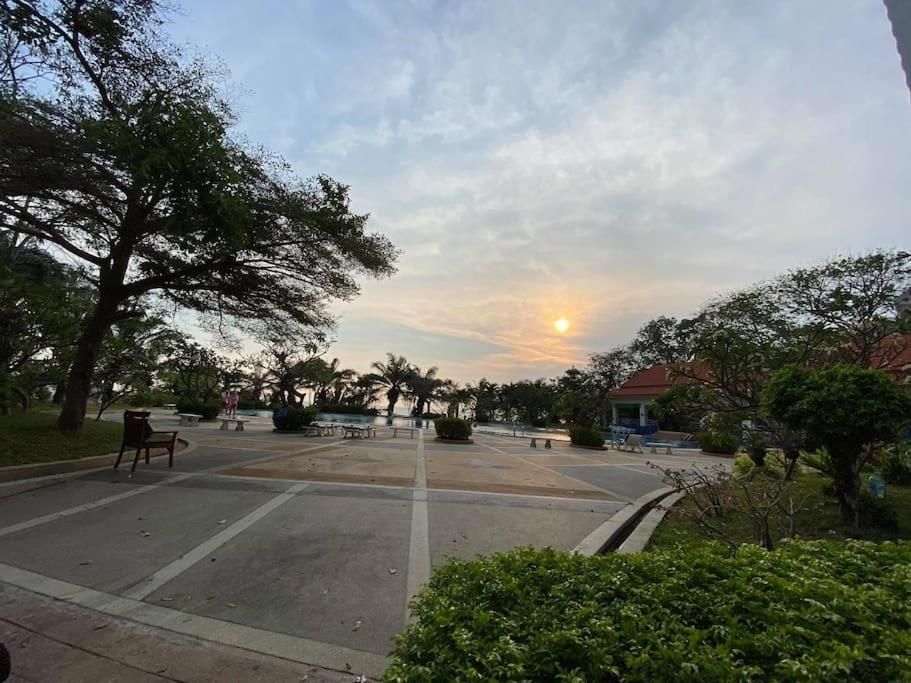 Appartamento Moderne Og Delikat Pa Stranden I Jomtien Pattaya