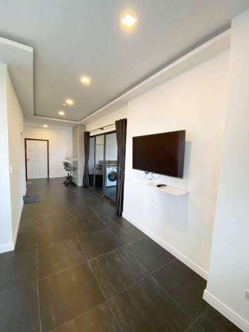 Appartamento Moderne Og Delikat Pa Stranden I Jomtien